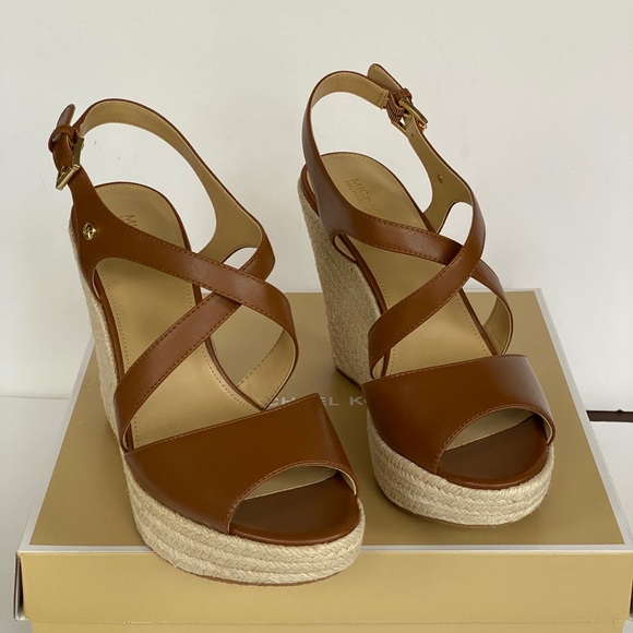 MICHAEL KORS Martyna Brown Leather Wedge size 9.5 - Picture 11 of 13
